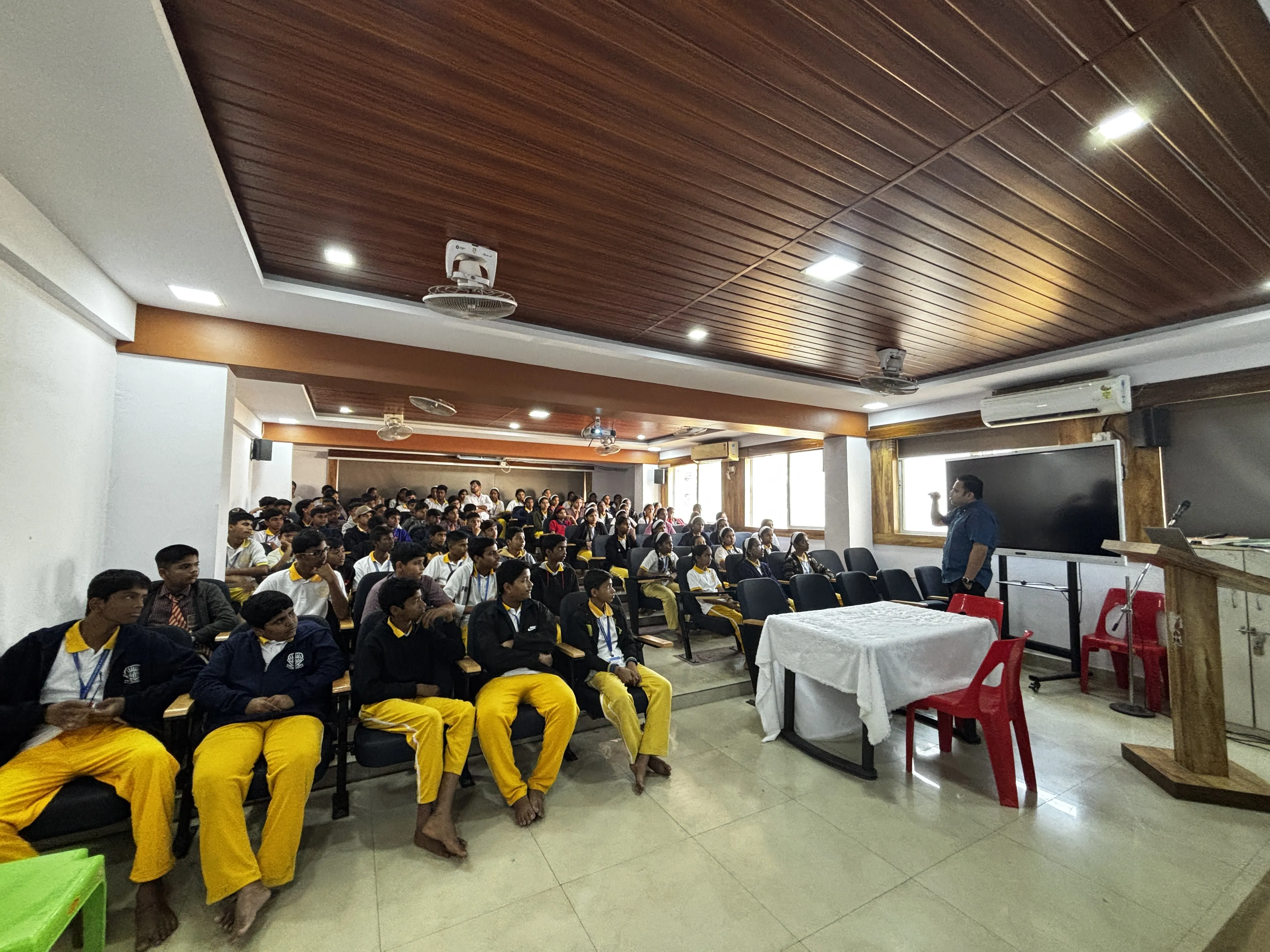 NEET Biology preparation classes